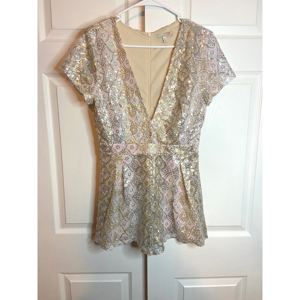 GB Gold Sequin Romper Deep V-Neck Short Sleeve Party Jumpsuit Size M